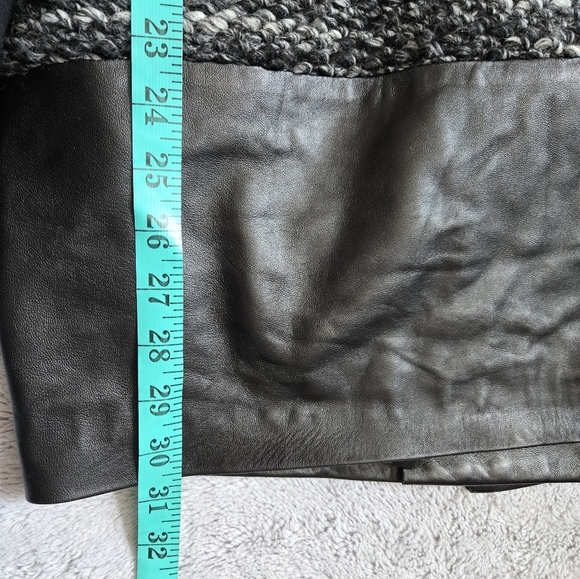 DANIER Wool And Italian Leather White and Black Knitted Coat. Size 2XS - Picture 13 of 13